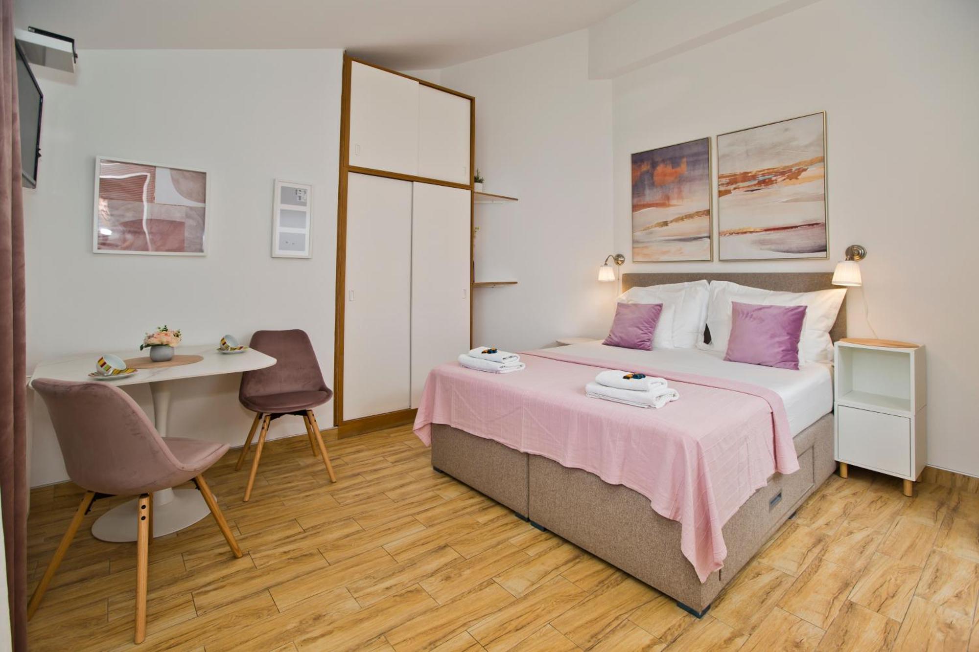 Apartments By The Sea Hvar - 10430 ฮวาร์ ภายนอก รูปภาพ